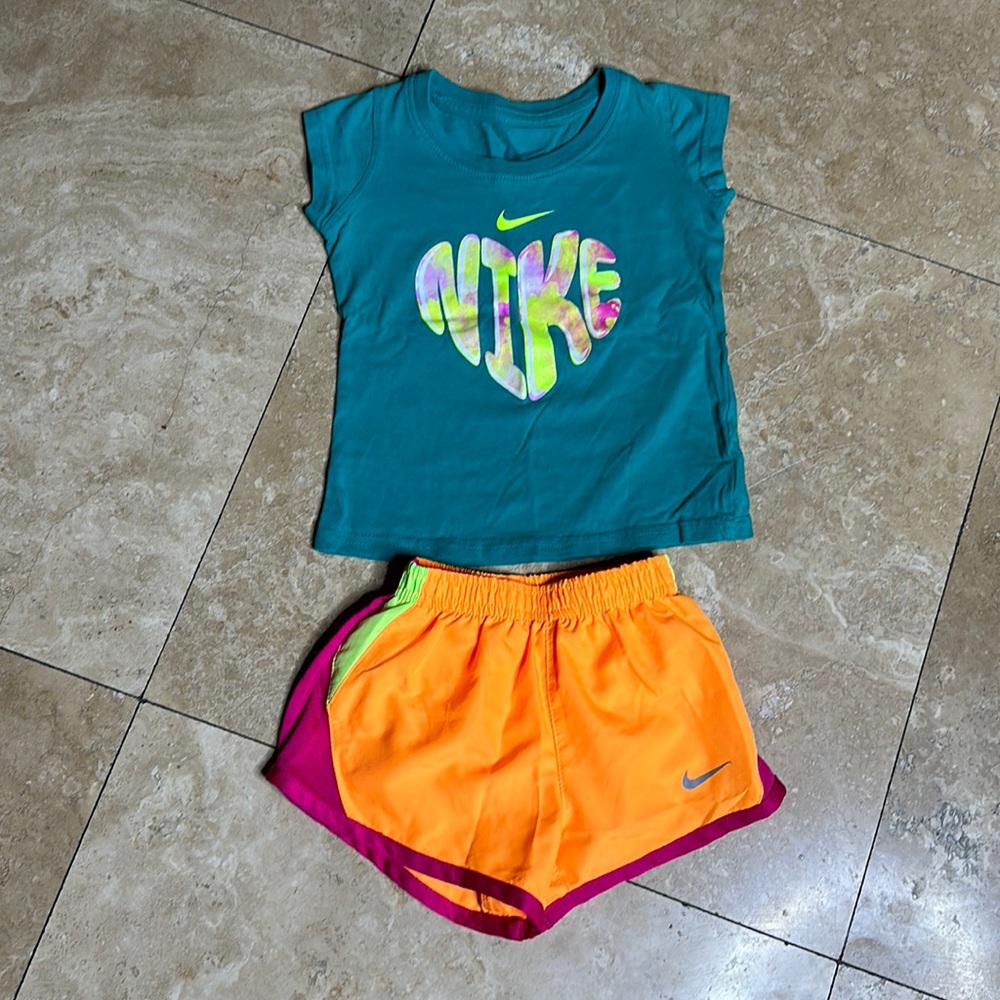 Nike toddler girls set - 2T